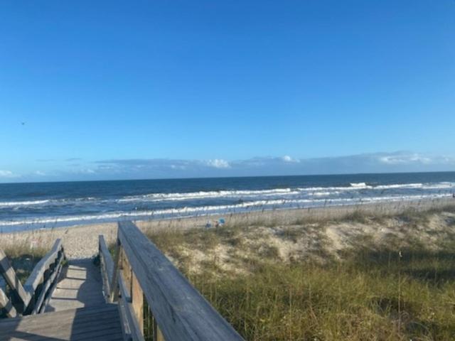 Driftwood Cottage - First Floor Oceanfront Beach Retreat! Exceptional Views, Location And Privacy Condo カロライナビーチ エクステリア 写真